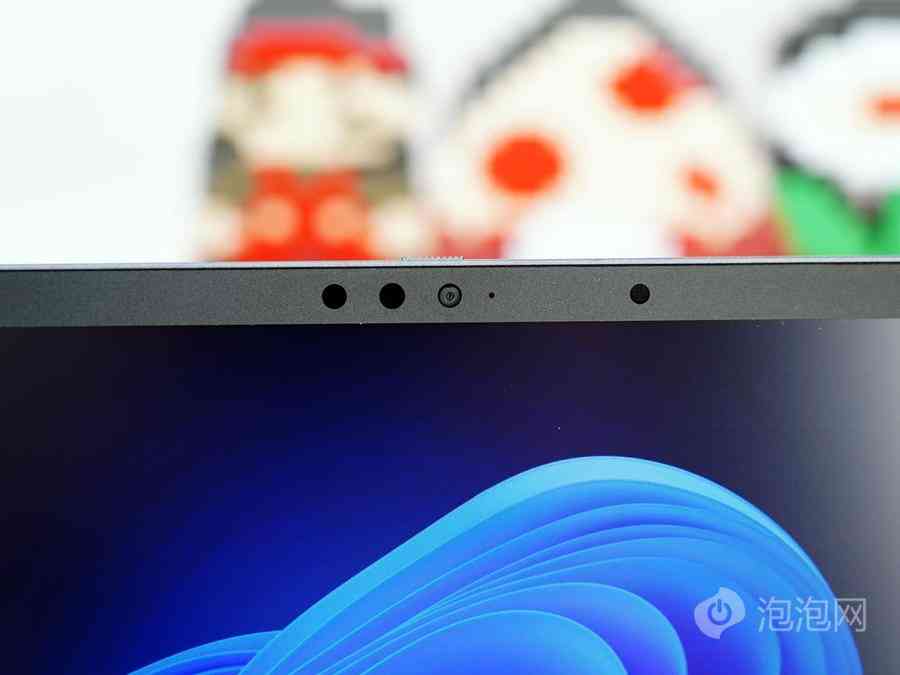 性能强劲的长续航轻薄旗舰笔记本电脑 Dell Pro 14 Premium评测