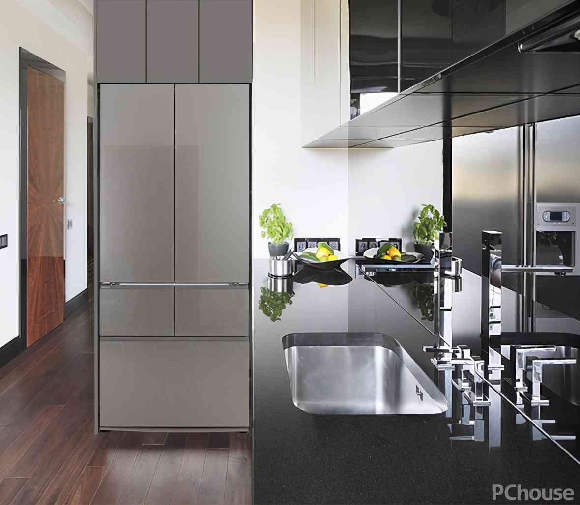 松下冰箱怎么样？决定厨房幸福感的王炸家电非它莫属，松下自由嵌入系列冰箱深度评测