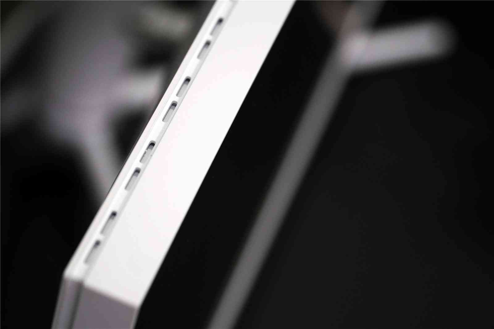 泰坦军团显示器怎么样 一米多长的显示器你见过吗？438英寸泰坦军团显示器P43UG评测