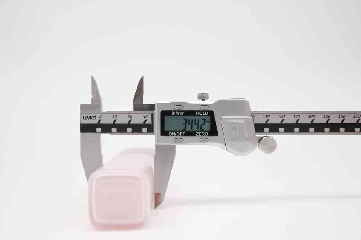 品胜口红充电宝全面评测：三合一设计、PD30W快充与便携体验