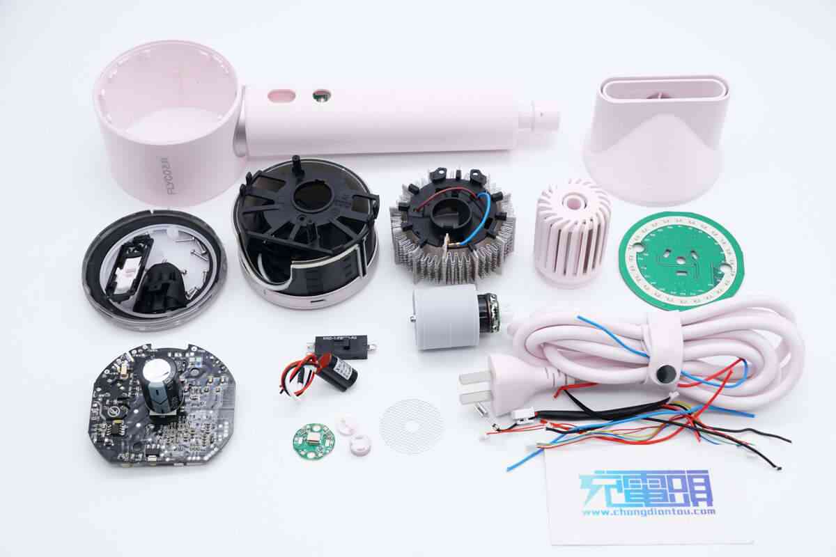 飞科高速吹风机深度评测：200元档无刷电机神器值不值得入手？