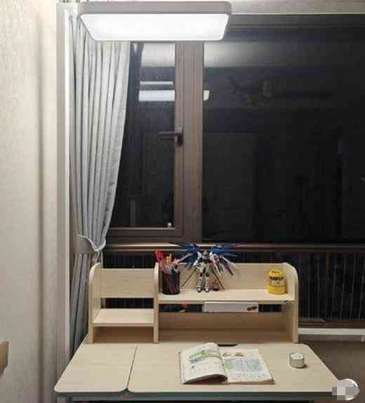 惠普灯具深度评测：高价“大路灯”是护眼神器还是营销噱头？