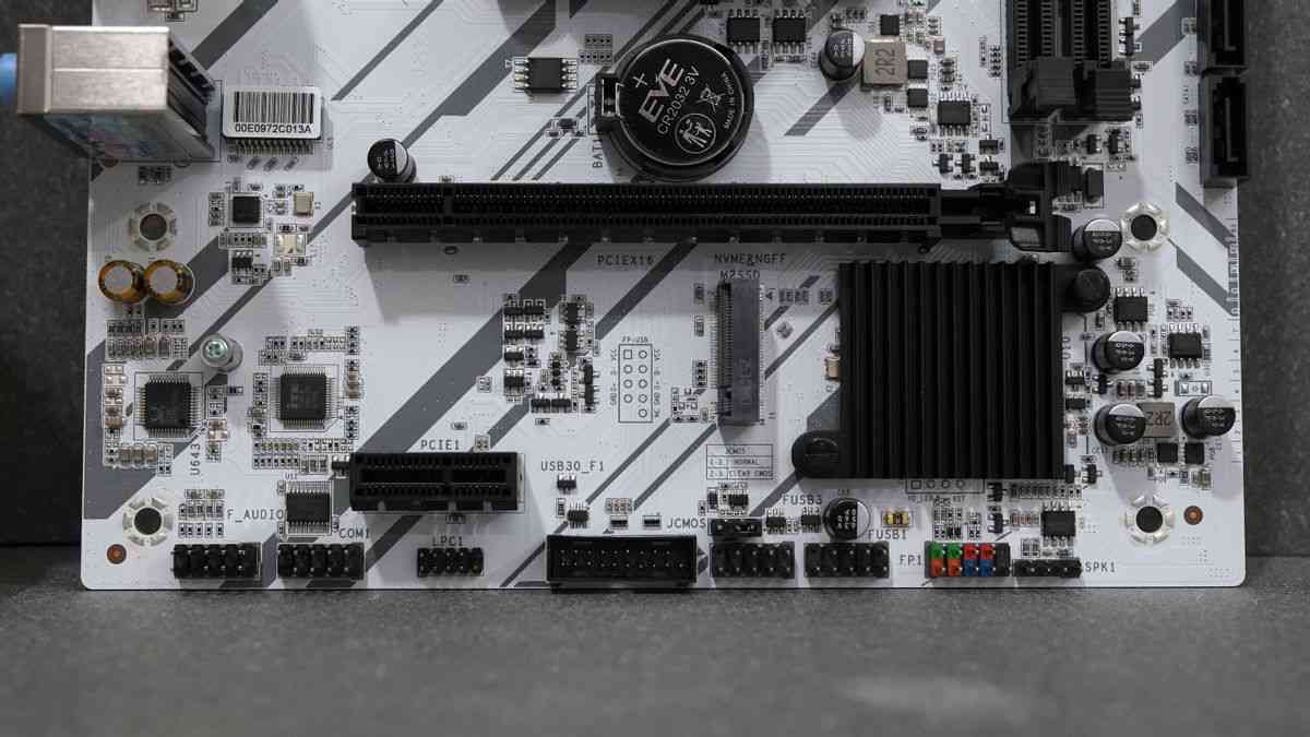 250元级B450白色主板深度评测：华南金牌能否驾驭R5-5600G？