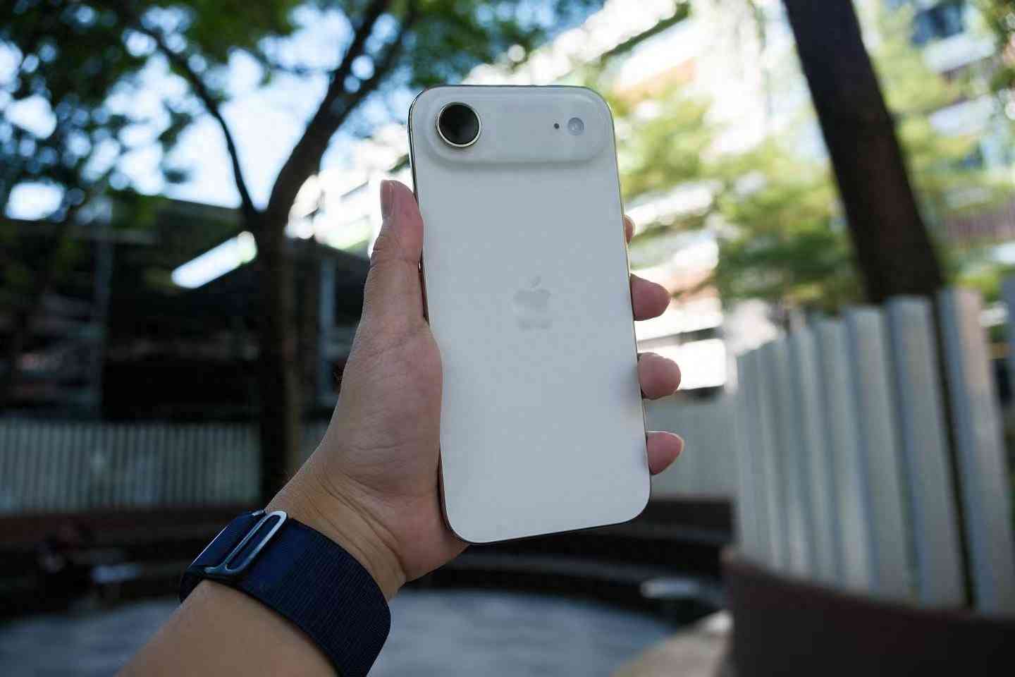 苹果air怎么样 极致轻薄!iPhone Air评测:手感绝了,影像减配也能打 苹果air怎么样 极致轻薄!iPhone Air评测:手感绝了,影像减配也能打