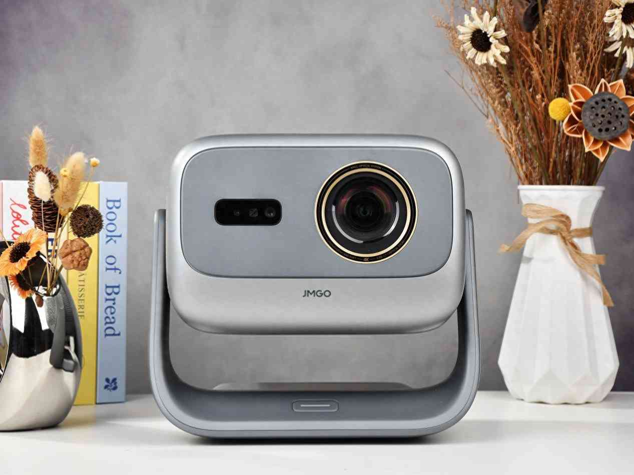 坚果投影仪怎么样 坚果N5 PRO7千价位4K投影全能王，五重无损画质破解观影痛点