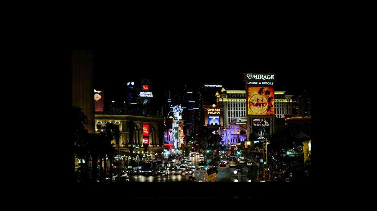 坚果投影仪怎么样 坚果N5 PRO7千价位4K投影全能王，五重无损画质破解观影痛点