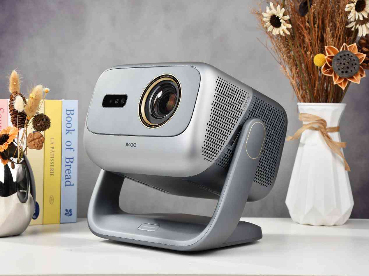 坚果投影仪怎么样 坚果N5 PRO7千价位4K投影全能王，五重无损画质破解观影痛点