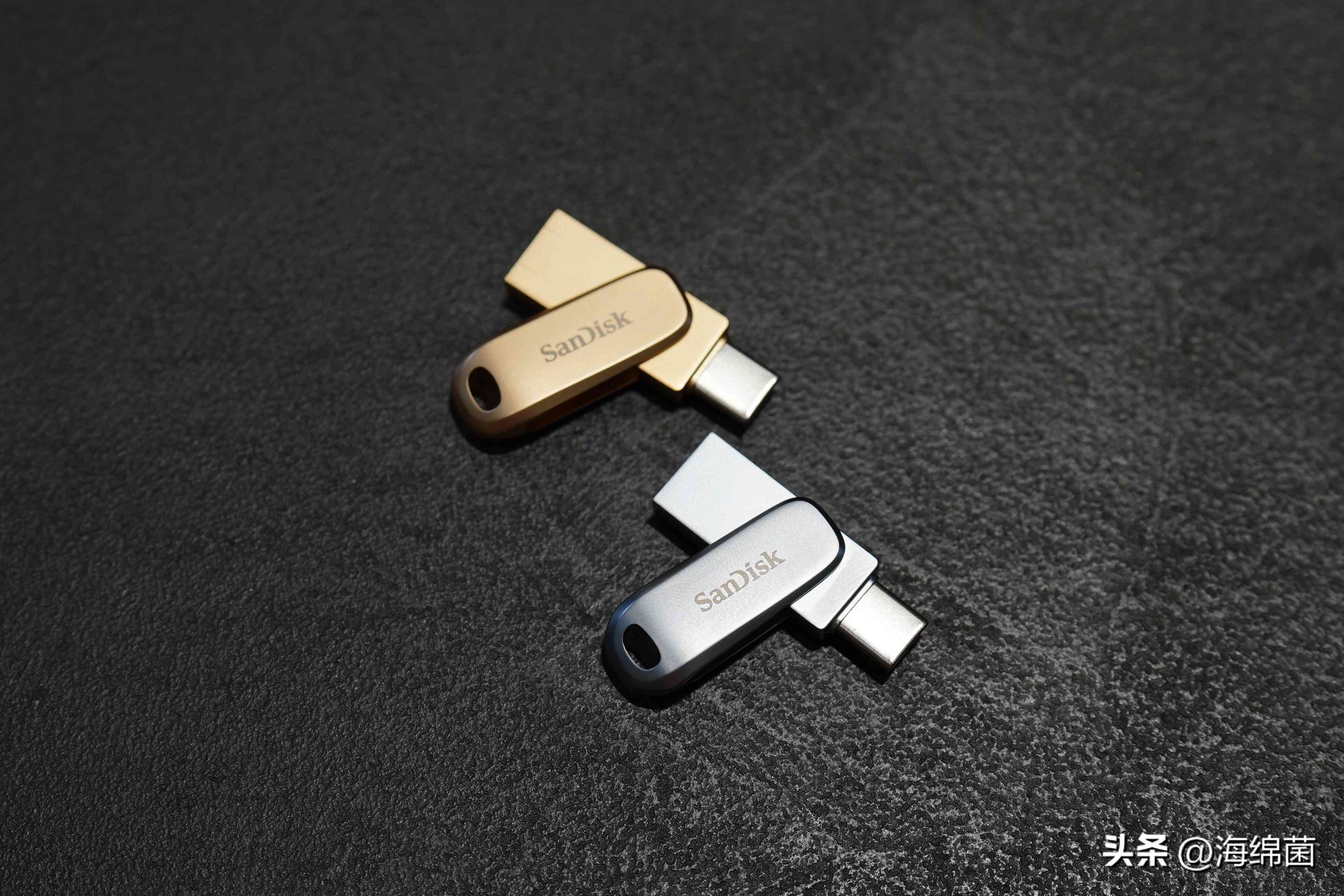 U盘也能变好看？我的多彩搭子：闪迪至尊高速酷锃闪存盘使用体验