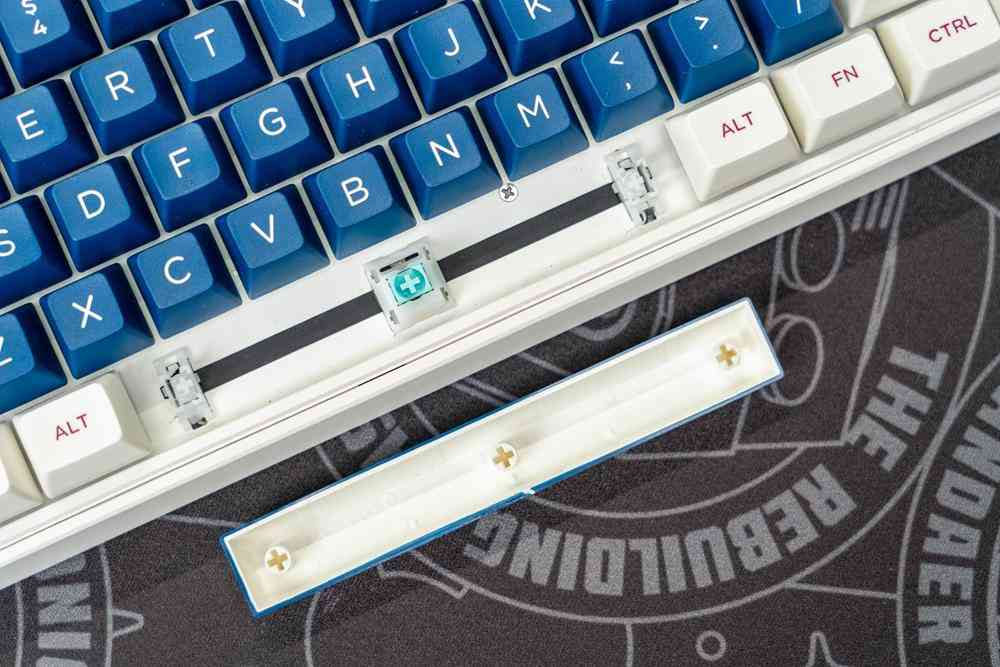 腹灵键盘怎么样 机械键盘的天花板之作，腹灵CMK68-SAM机械之心键盘体验