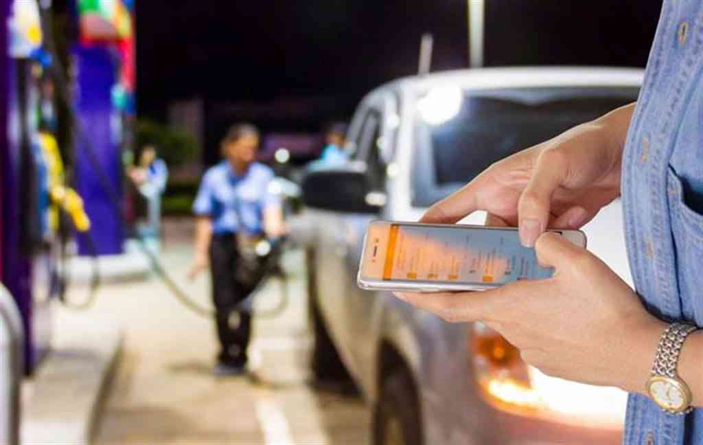 加油站打电话会怎么样 加油站内打电话会引发爆炸吗?这背后的真相是什么? 加油站打电话会怎么样 加油站内打电话会引发爆炸吗?这背后的真相是什么?