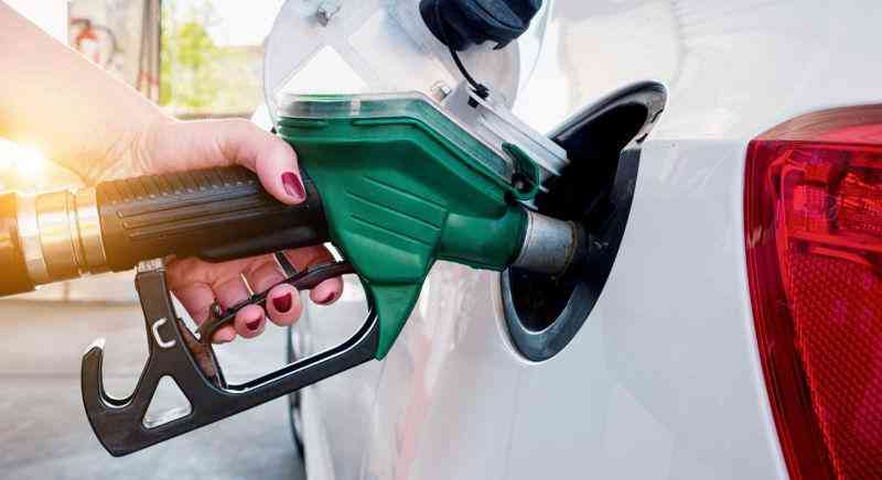 加油站打电话会怎么样 加油站内打电话会引发爆炸吗?这背后的真相是什么? 加油站打电话会怎么样 加油站内打电话会引发爆炸吗?这背后的真相是什么?