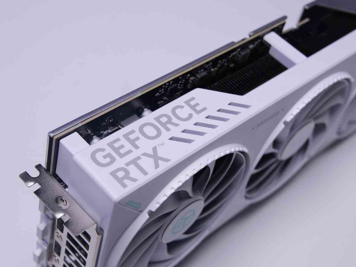 华硕显卡怎么样 双十一超值4K入门显卡，华硕天选GeForce RTX 5070 O12G显卡装机评测