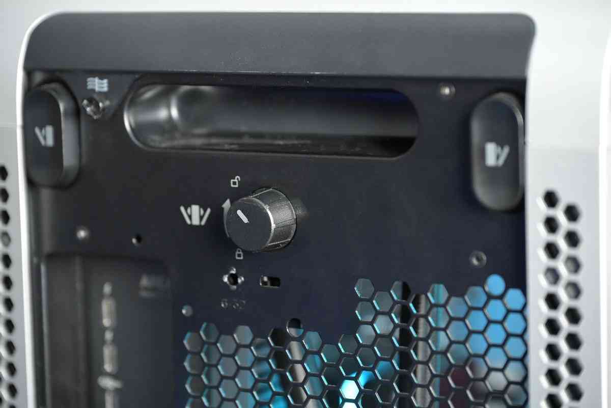 外星人电脑怎么样：游戏玩家的天花板级体验 Alienware 外星人 Area-51 台式机评测