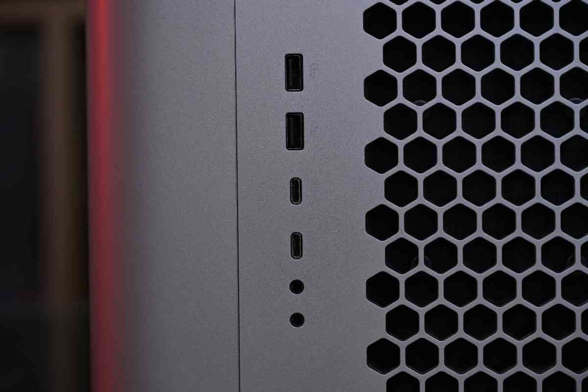 外星人电脑怎么样：游戏玩家的天花板级体验 Alienware 外星人 Area-51 台式机评测