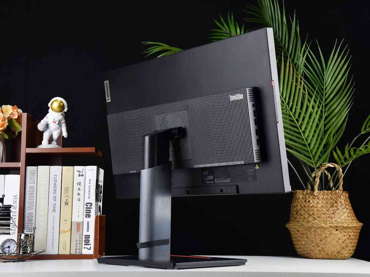 联想ThinkVision隐士Extreme显示器全面评测:4K HDR与MiniLED技术深度解析 联想ThinkVision隐士Extreme显示器全面评测:4K HDR与MiniLED技术深度解析