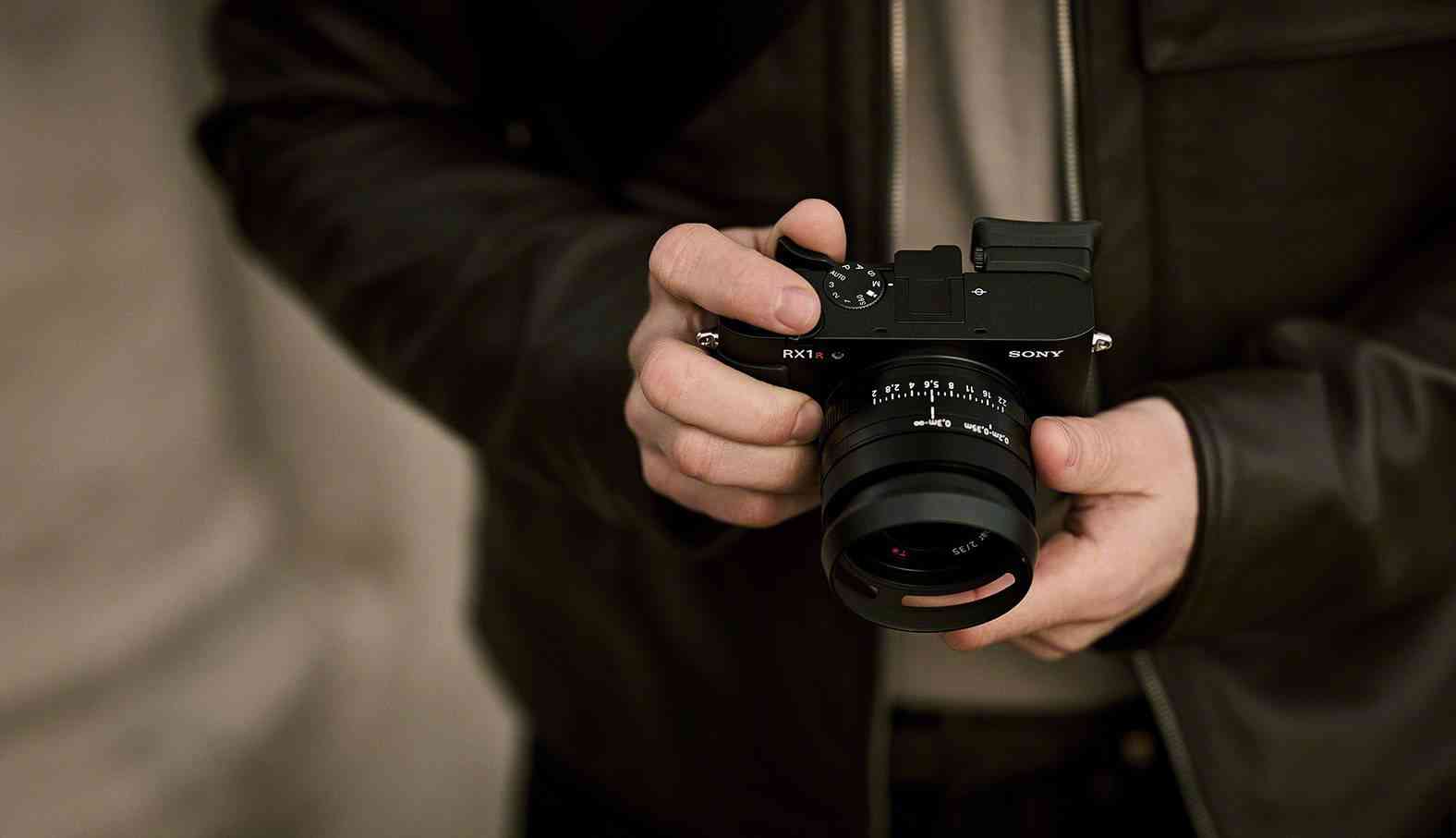 理光 GR IV 发布,相机为什么越来越贵了? 理光 GR IV 发布,相机为什么越来越贵了?