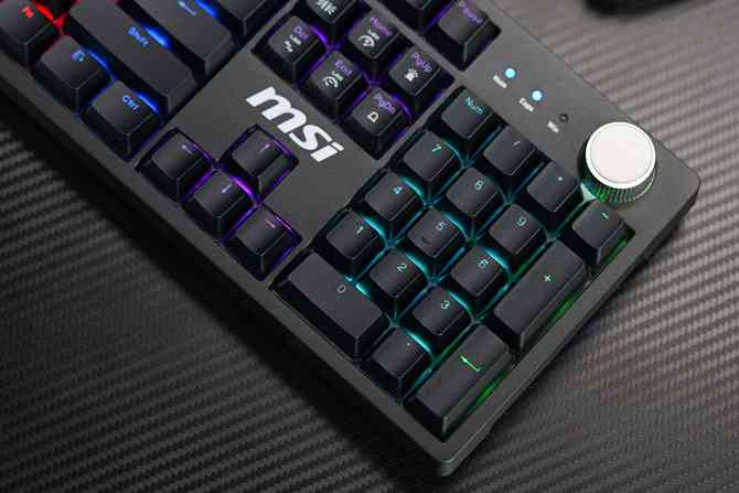 微星鼠标怎么样 微星GK320&GM330游戏键盘鼠标体验评测：一把键盘两个形态 主流级玩家优选