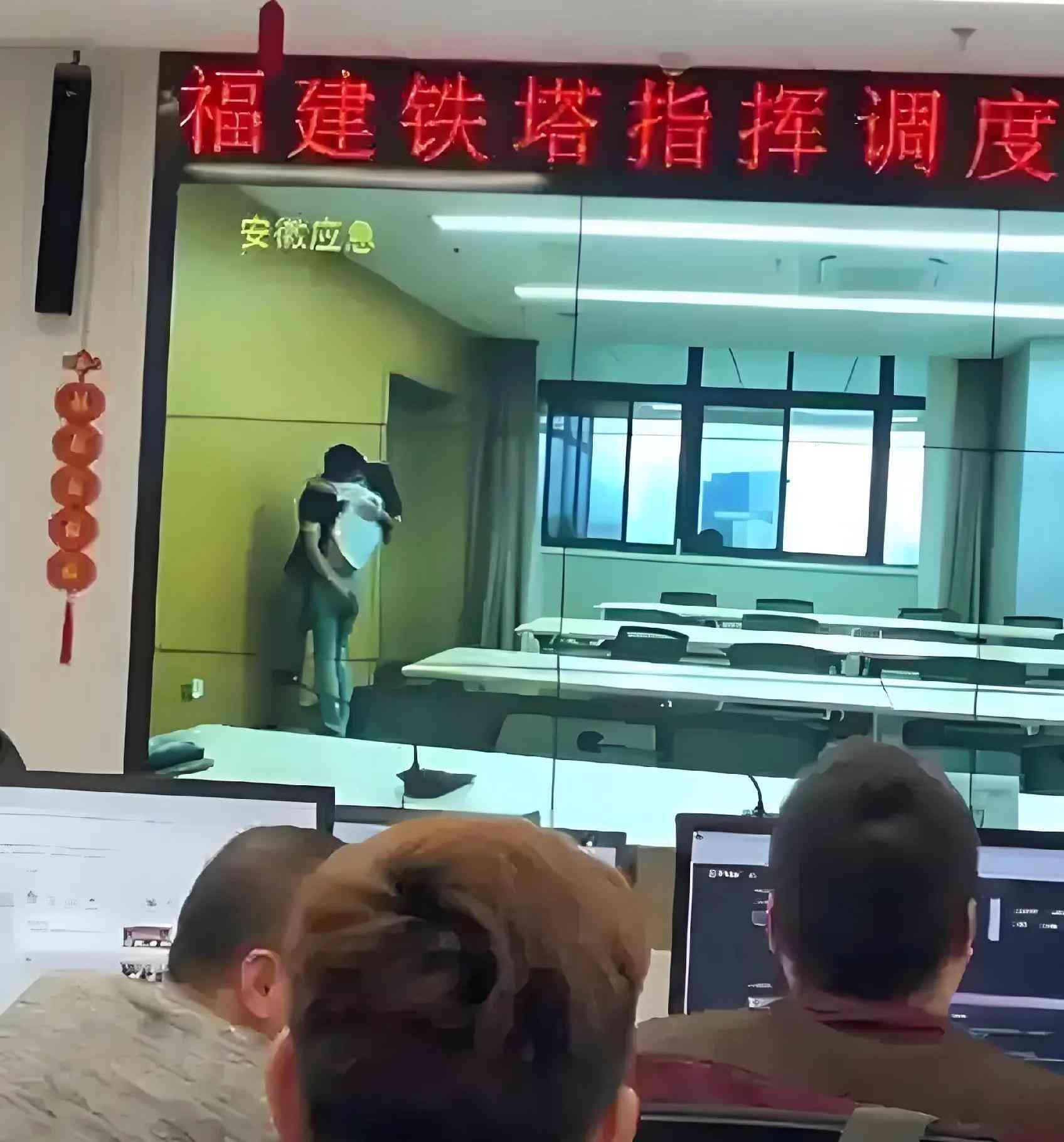 中国铁塔公司全方位解析:业务范畴、舆情事件与职业前景 中国铁塔公司全方位解析:业务范畴、舆情事件与职业前景